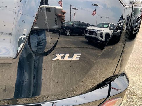 Used 2016 Toyota RAV4 XLE FWD image 28