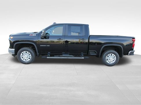 New 2026 Chevrolet Silverado 2500 LT w/ All Star Edition AWD/4WD image 3