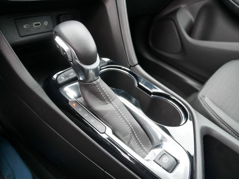 Used 2020 Buick Encore GX Select image 24