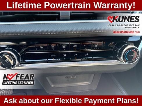 Used 2026 Chevrolet Equinox LT AWD/4WD image 24