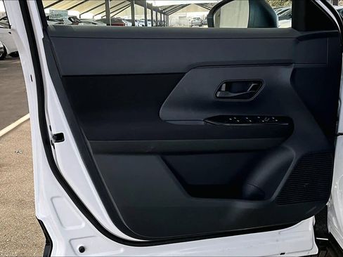 New 2026 Nissan Kicks S image 13