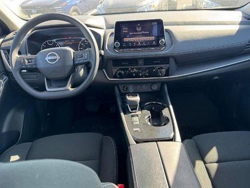 Certified 2025 Nissan Rogue S FWD image 11