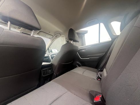 Used 2025 Toyota RAV4 XLE AWD/4WD image 19
