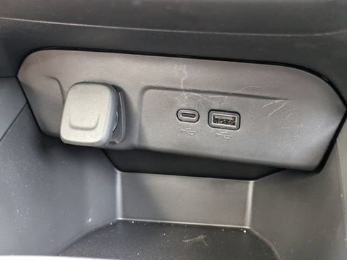 Used 2024 Chevrolet Trax LS w/ LS Convenience Package FWD image 28
