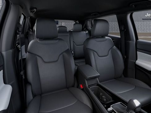 New 2026 Jeep Compass Limited AWD/4WD image 17