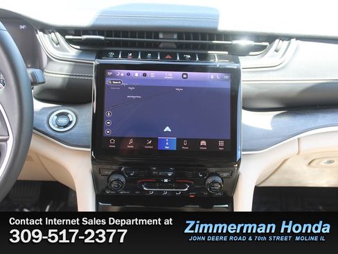 Used 2022 Jeep Grand Cherokee Limited AWD/4WD image 15