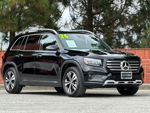 Certified 2026 Mercedes-Benz GLB 250 4MATIC image 2