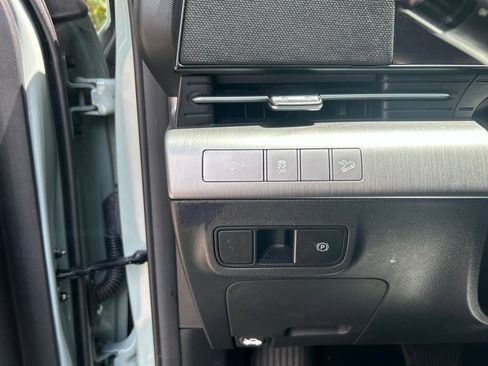 Used 2024 Hyundai Kona SEL FWD image 23