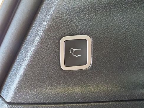 Used 2026 Chrysler Pacifica Select FWD image 36