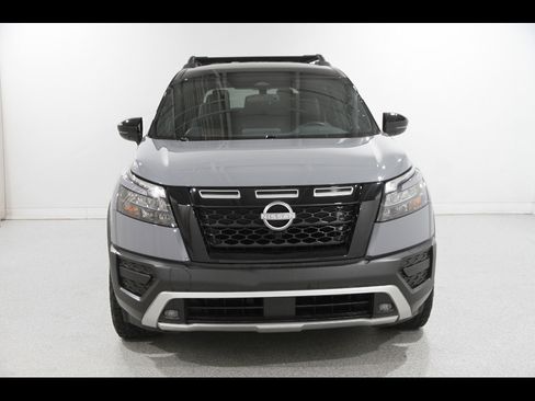Used 2024 Nissan Pathfinder Rock Creek AWD/4WD image 2