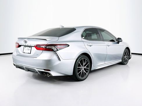 Used 2023 Toyota Camry SE image 9