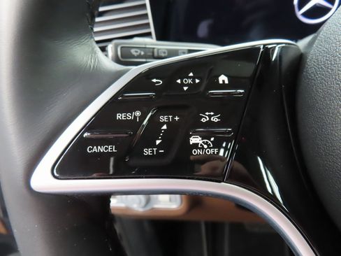 Used 2024 Mercedes-Benz GLE 350 4MATIC image 56