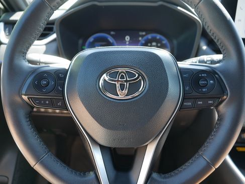 Used 2023 Toyota RAV4 XSE AWD/4WD image 25