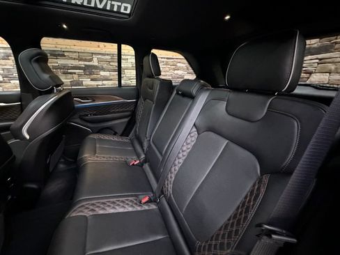 Used 2022 Jeep Grand Cherokee Summit AWD/4WD image 28