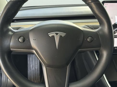 Used 2018 Tesla Model 3 Long Range image 15