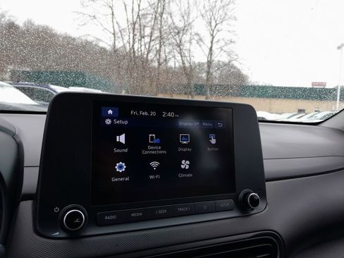 Used 2022 Hyundai Kona SE image 23