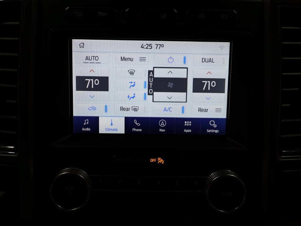 Used 2020 Ford Expedition Platinum AWD/4WD image 32
