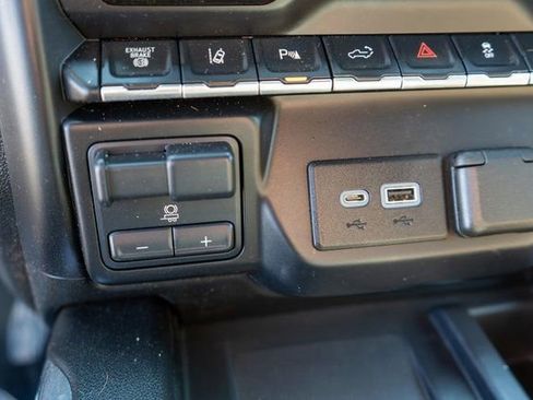 Used 2021 Chevrolet Silverado 2500 LTZ w/ Carhartt Edition AWD/4WD image 38