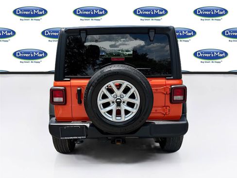 Used 2023 Jeep Wrangler Sport AWD/4WD image 6