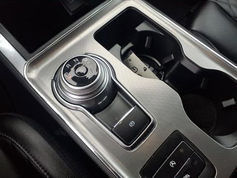 Certified 2024 Ford Edge Titanium image 22