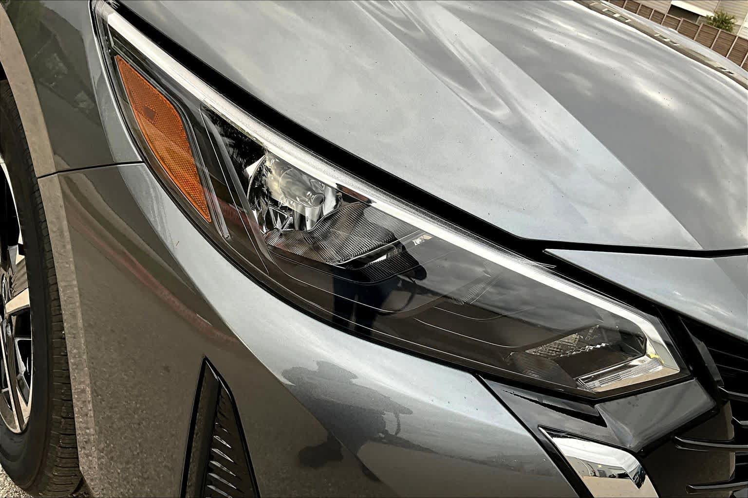 Used 2025 Nissan Sentra SV w/ All-Weather Package FWD image 18