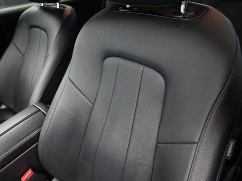 Used 2023 Mercedes-Benz GLB 250 4MATIC image 17