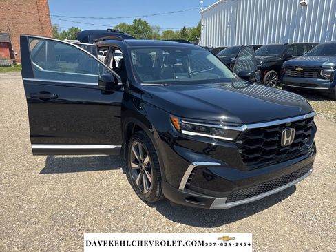 Used 2025 Honda Pilot Elite image 61