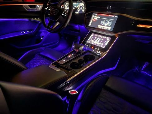 Used 2023 Audi S8 w/ S8 Executive Package image 43