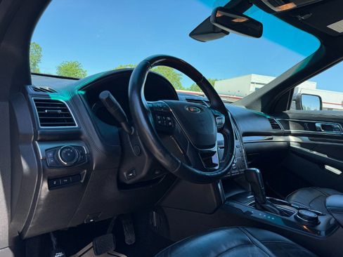 Used 2016 Ford Explorer Platinum AWD/4WD image 14