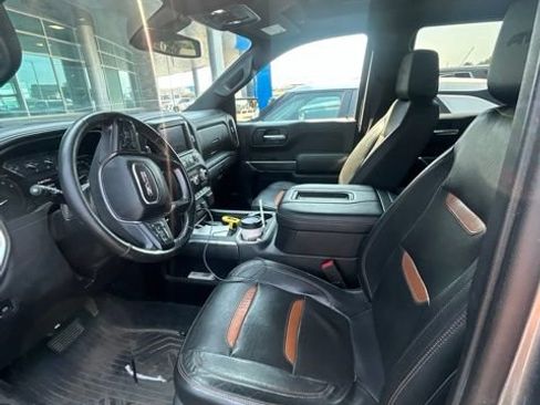 Used 2020 GMC Sierra 1500 AT4 w/ AT4 Premium Package AWD/4WD image 4