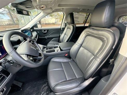 New 2026 Lincoln Aviator Reserve image 11
