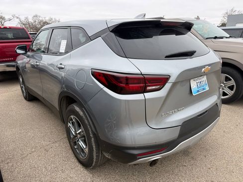 Used 2025 Chevrolet Blazer LT image 4