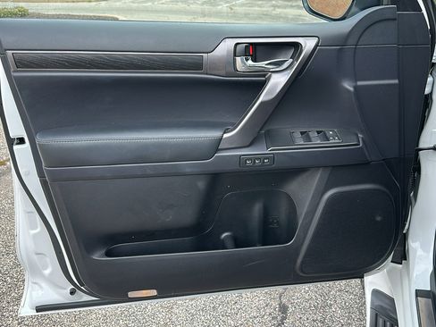 Used 2022 Lexus GX 460 image 14