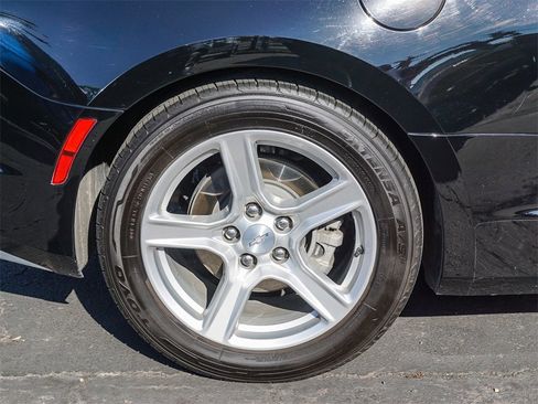 Used 2023 Chevrolet Camaro LT image 8