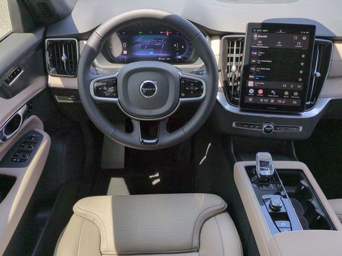 New 2025 Volvo XC90 B6 Ultra w/ Lounge Package image 12