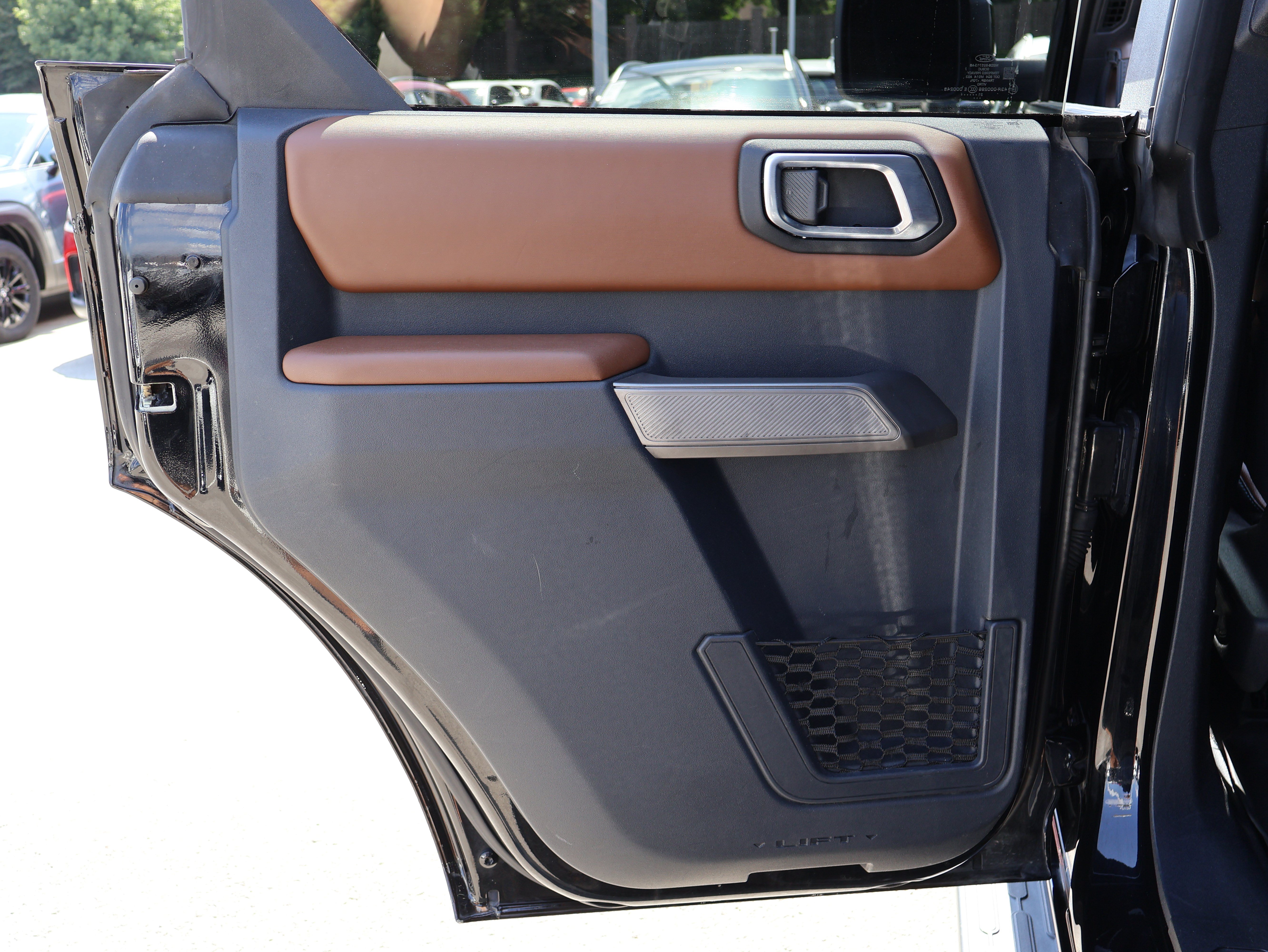 Used 2021 Ford Bronco Outer Banks AWD/4WD image 15