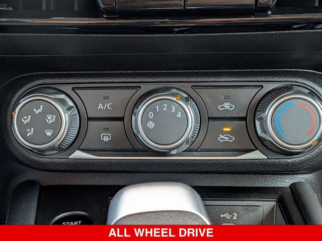 Certified 2025 Nissan Kicks SV AWD/4WD image 26