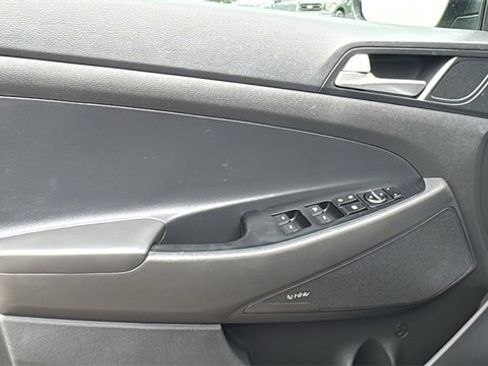 Used 2019 Hyundai Tucson Sport image 9