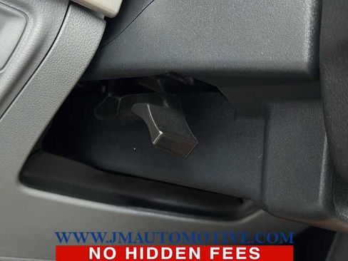 Used 2022 Ford F150 XLT image 40