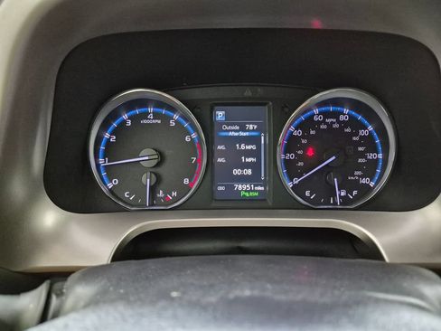 Used 2016 Toyota RAV4 Limited w/ Advanced Technology Package FWD image 16