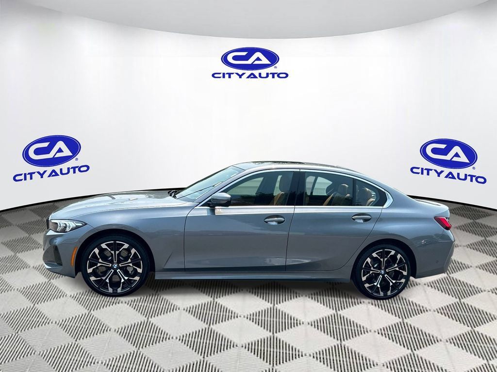 Used 2025 BMW 330i Sedan w/ Premium Package RWD image 7