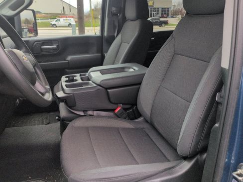 Used 2025 Chevrolet Silverado 2500 Custom w/ Custom Convenience Package image 14