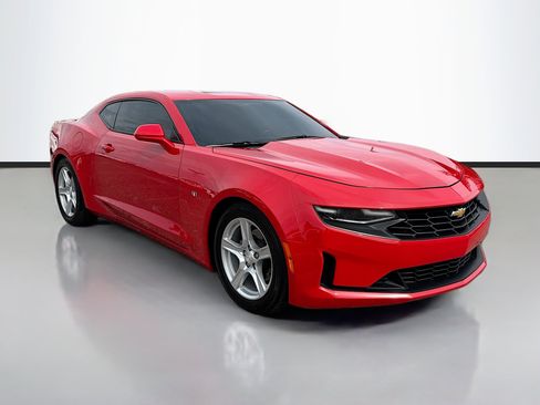 Used 2022 Chevrolet Camaro LT image 1