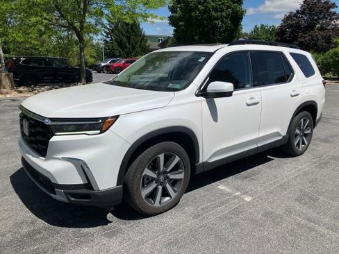 Used 2024 Honda Pilot Touring image 9