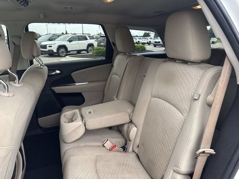 Used 2015 Dodge Journey SXT w/ Flexible Seating Group FWD image 11