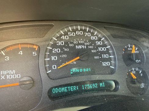 Used 2003 Chevrolet Silverado 2500 LT w/ Skid Plate Package AWD/4WD image 18