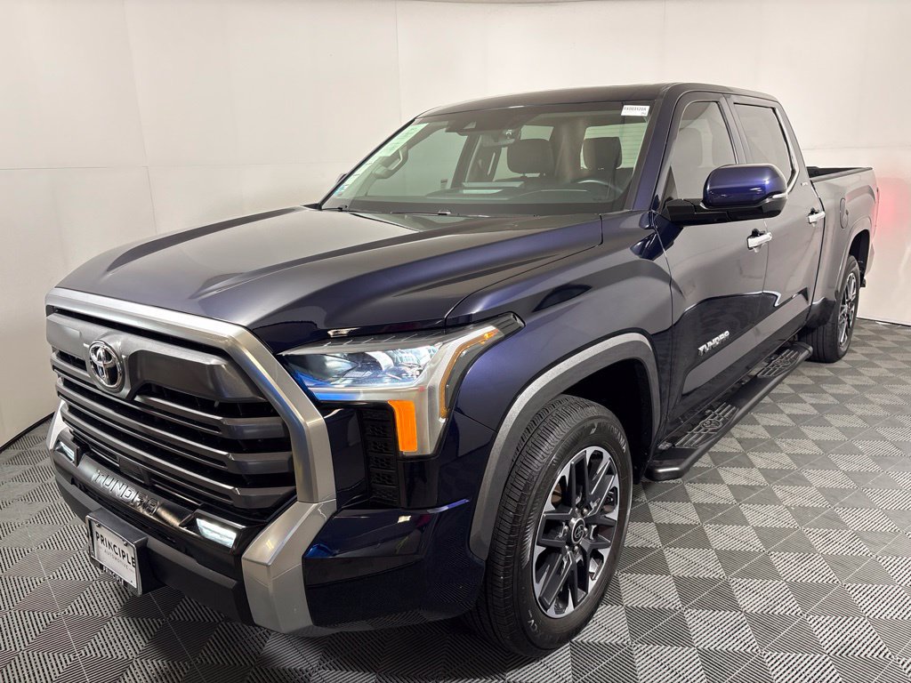 Used 2024 Toyota Tundra Limited w/ Power Package RWD image 2