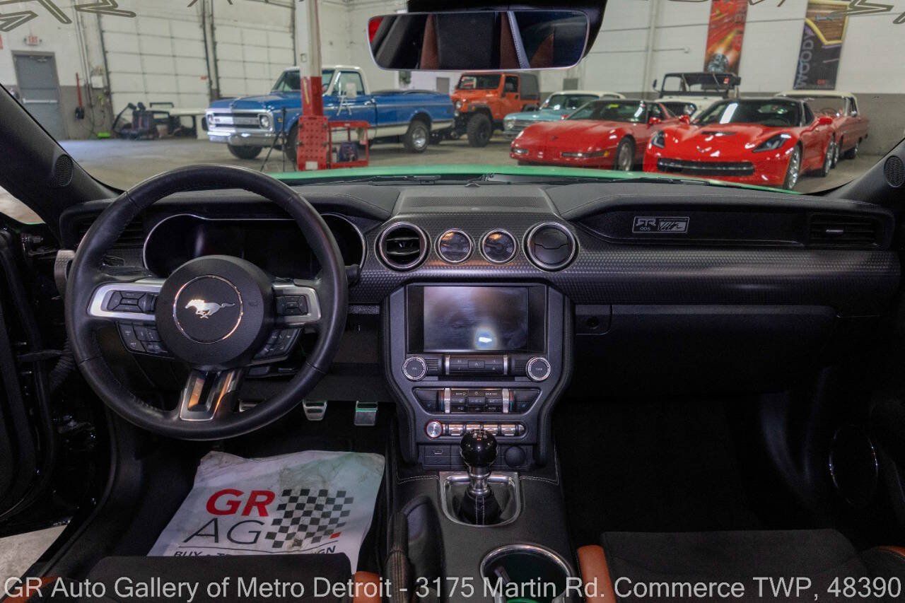 Used 2021 Ford Mustang GT Premium w/ GT Performance Package RWD image 16