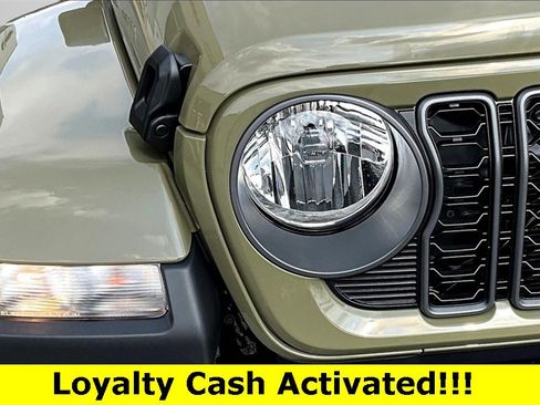 New 2025 Jeep Gladiator Sport image 28