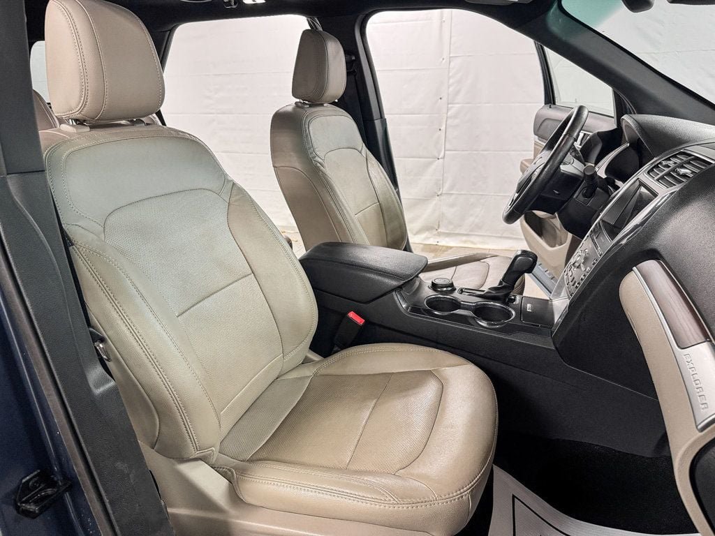 Used 2018 Ford Explorer Limited w/ Equipment Group 301A AWD/4WD image 11